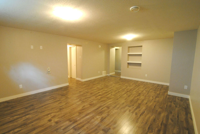 Photo of Spacious & Modern 2 Bed 1 Bath Lower Suite*Fenced Yard*Recently Reduced!* Property Image