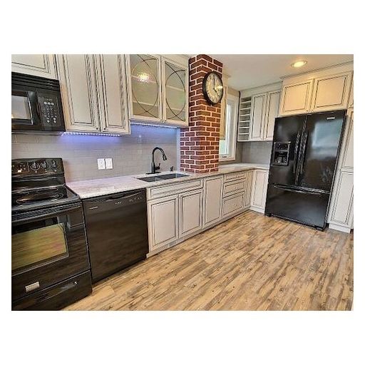 Photo of 10332 136 Street Northwest Property Image