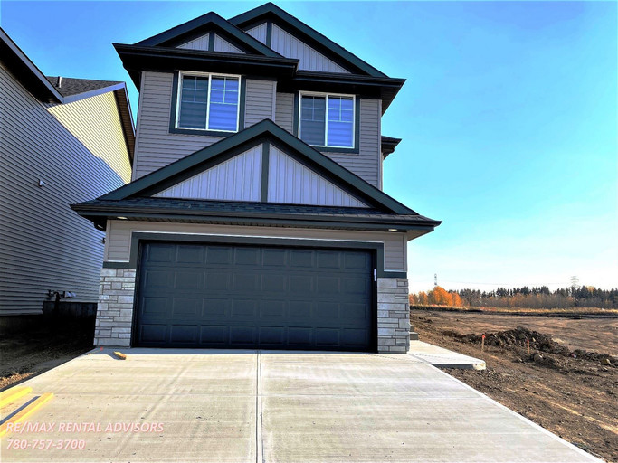 Photo of 1543 12 Avenue Northwest Property Image