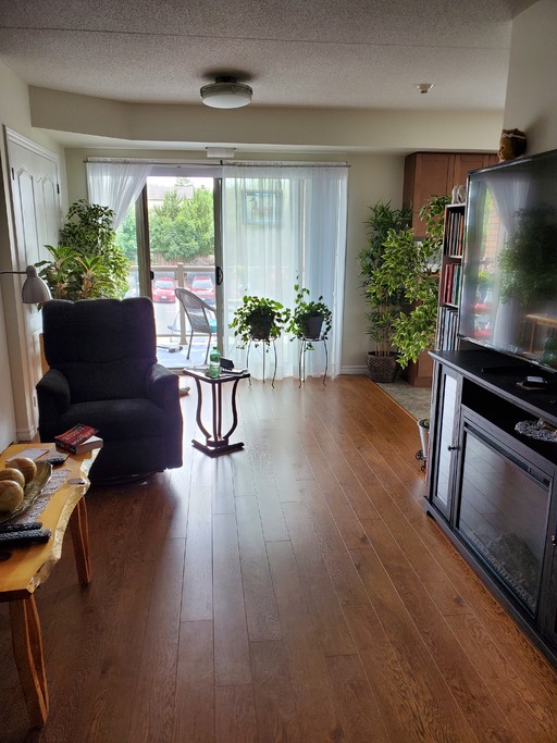 Apartment / Condo for a Professional or Senior 55+ | . Yonge Street, Barrie