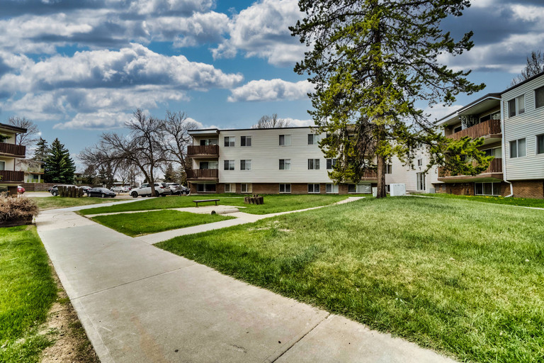 Photo of Danton Manor Property Image
