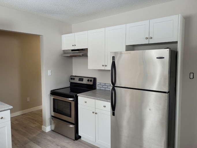Photo of RENOVATED Bright and Spacious 3 Bedroom Suite available April 3!! Property Image