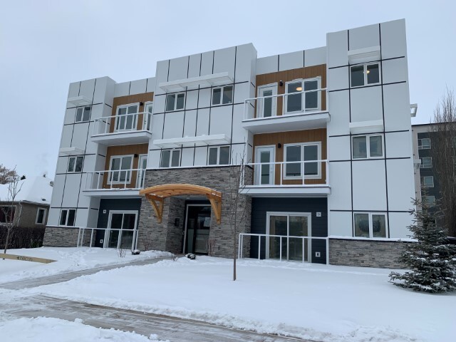 Photo of DOWNTOWN: 2 BEDROOM APARTMENT SUITE - INCLUDING UTILITIES Property Image