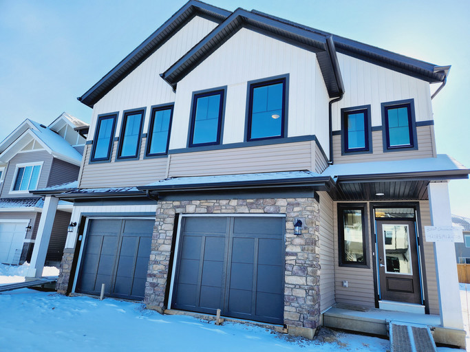 Photo of 3867 Chrustawka Place SW Property Image