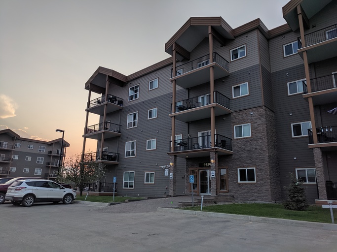 402, 9229 Lakeland Drive Condo in Grande Prairie RentBoard