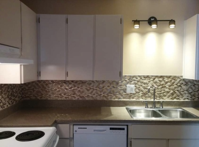 Photo of 3 Bed / 1 Bath Townhome with Tandem Parking Stall in West Edmonton Property Image