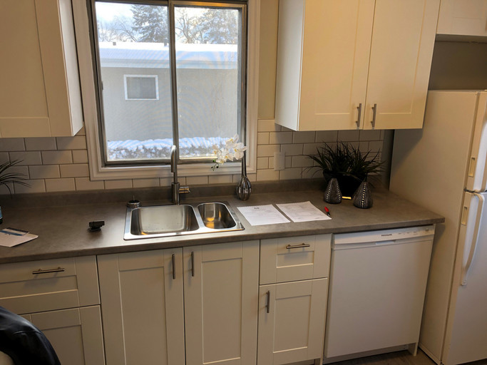 Photo of Cozy 3 bed 2 bath updated home*In-Suite Laundry*Finished Basement*Dishwasher* Property Image