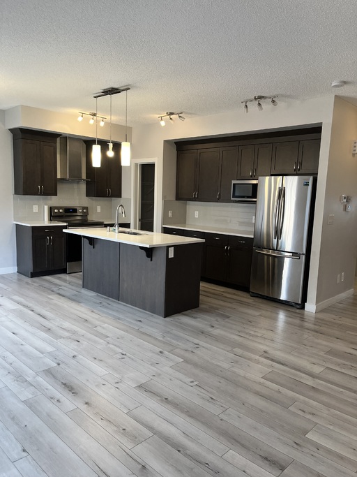 Photo of 3 Bedroom, Den and Bonus Room -- $250 Gift Card with a 1 yr lease Property Image