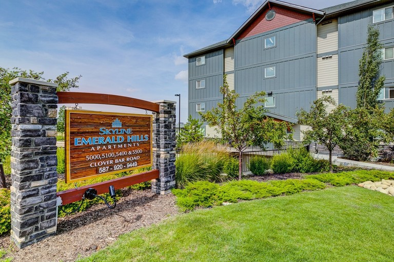 Photo of Emerald Hills Property Image