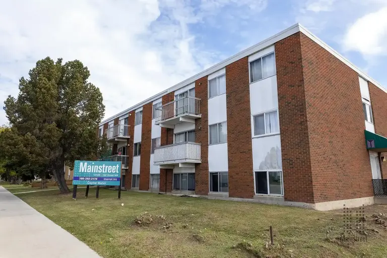 Photo of Capital Manor Property Image
