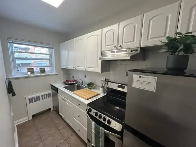 Photo of 135 MacLaren Property Image