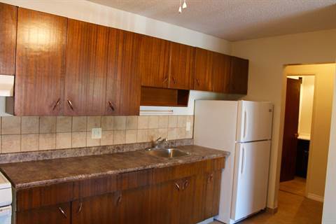 Photo of Quiet, Warm & Secure Building close to Downtown (Queen Mary Park) Property Image