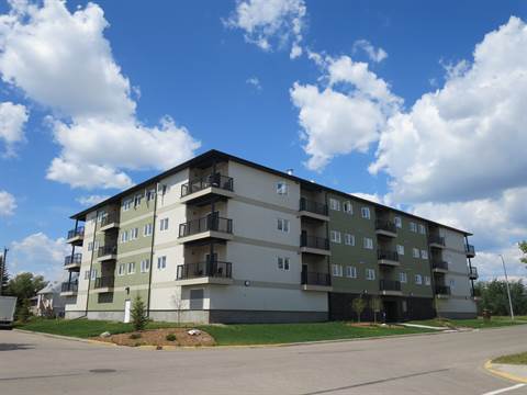 Photo of 5302 51 Street ***NOW OFFERING $1195/m ON A YEAR LEASE!*** Property Image