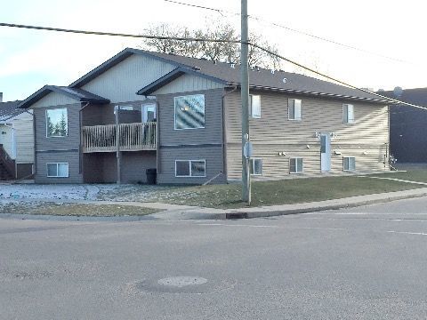 Photo of 2 units upper and lower suite available. 3 bedrooms 2 bathrooms in both units. Property Image