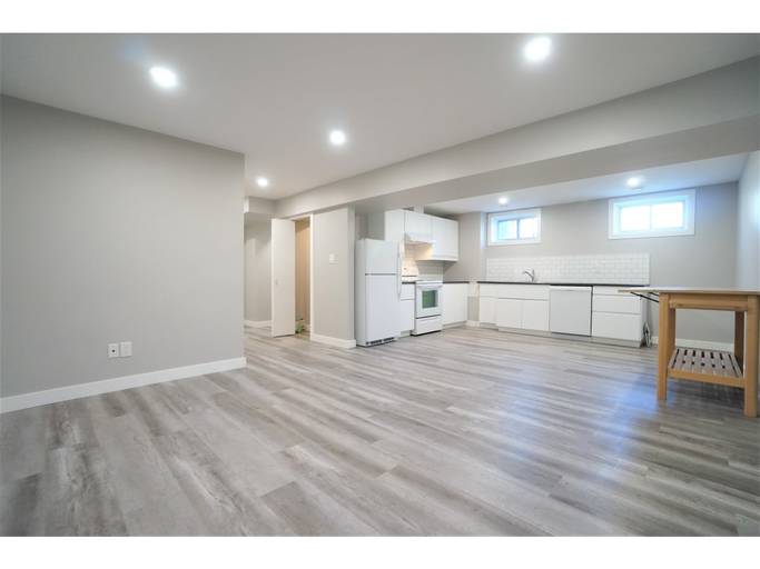 Photo of 2 BED 2 FULL BATH! OVERSIZED GARAGE AVLB-1100 SQFT-AVONMORE- MILL CREEK RAVINE Property Image