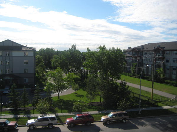 Photo of MUST SEE! 1-BDRM + DEN PENTHOUSE FLOOR W/VIEW IN BEAUTIFUL LAKE BONAVISTA Property Image