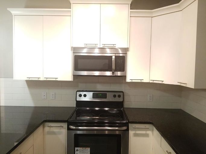 Photo of Renting Beautiful Townhouse with Garage in a Posh RedStone Community,2b+den,2.5w Property Image