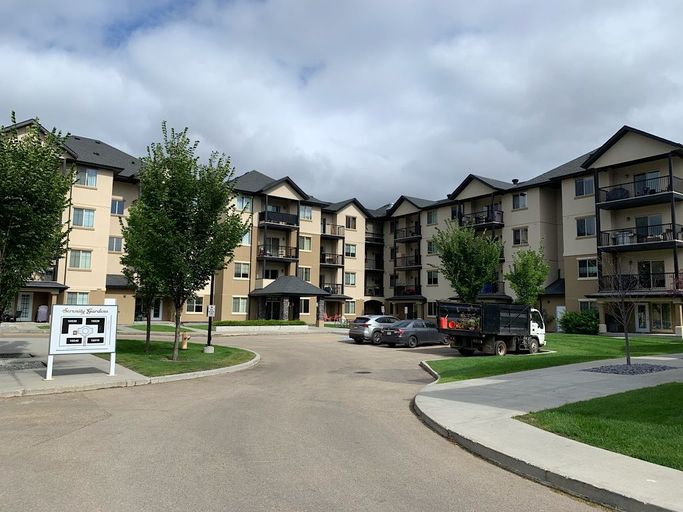 Photo of Bright and spacious two bedroom condo Property Image