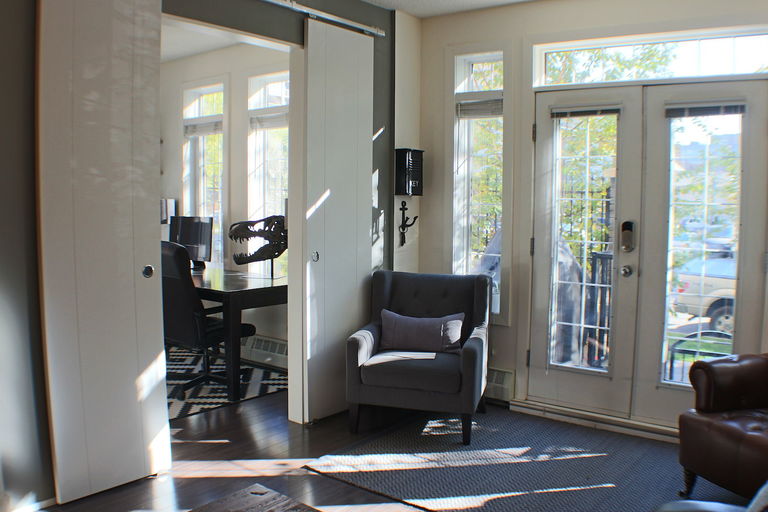 Photo of Fully Furnished Downtown Condo. Includes Heat, Water & Parking. Property Image