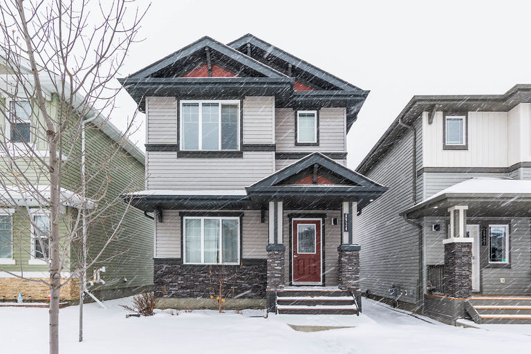 Photo of FURNISHED 2 STOREY DETACHED 3 BEDROOM HOUSE- SW Edmonton (Chappelle Gardens) Property Image