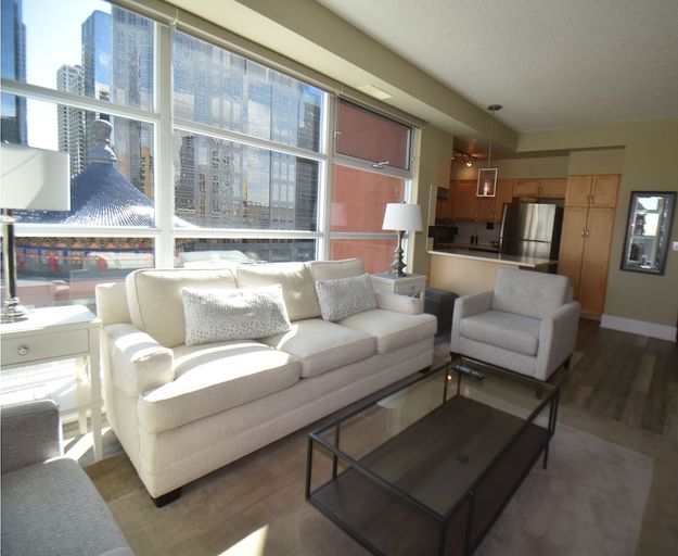 Photo of 2 Bedroom/2 Bathroom Stylish Executive Furnished Suite in Eau Claire Property Image