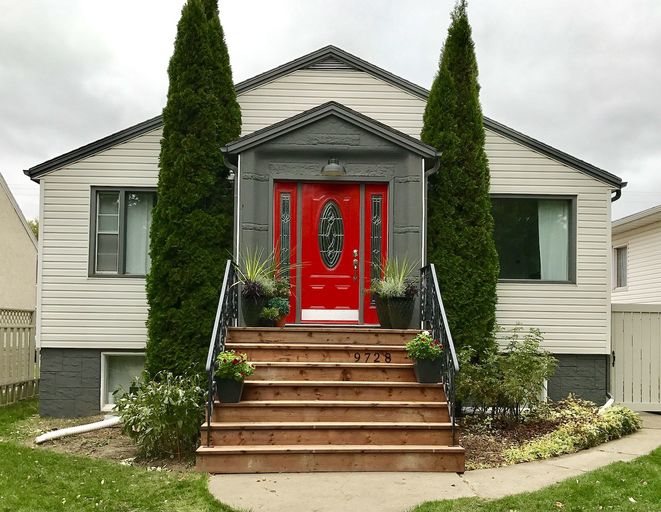 Photo of 3 BDRM Renovated Main Floor for $1600/ month 1/2 Block from off leash Dog Park Property Image