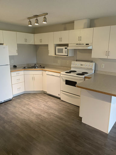 Photo of Great location - One bedroom condo in Oliver Property Image