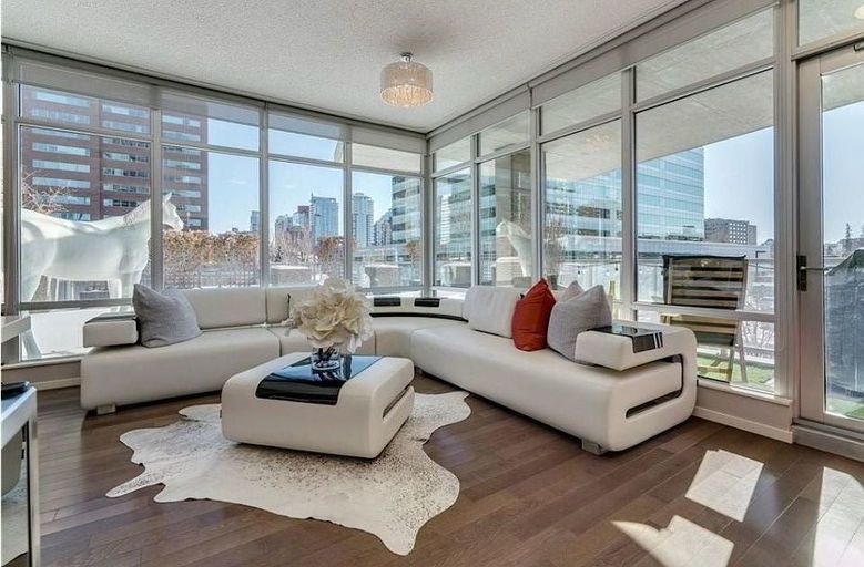 Photo of Light-filled Corner Unit Executive Condo with Huge Urban Terrace Property Image