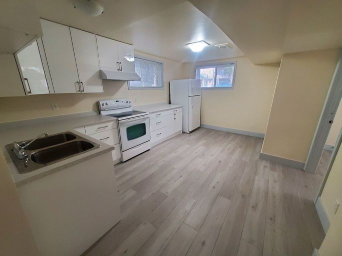 Photo of 2 BR Basement suite close to LRT and Commonwealth stadium. Property Image