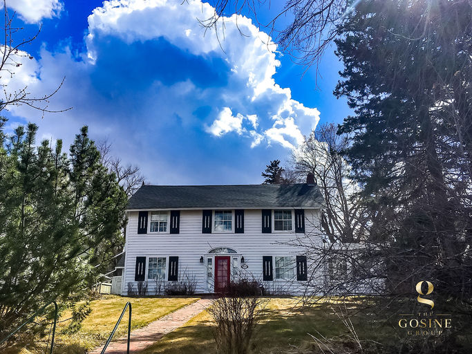 Photo of Colonial Mansion w/Pool Saskatchewan Drive! Downtown River Valley Views $5999 Property Image