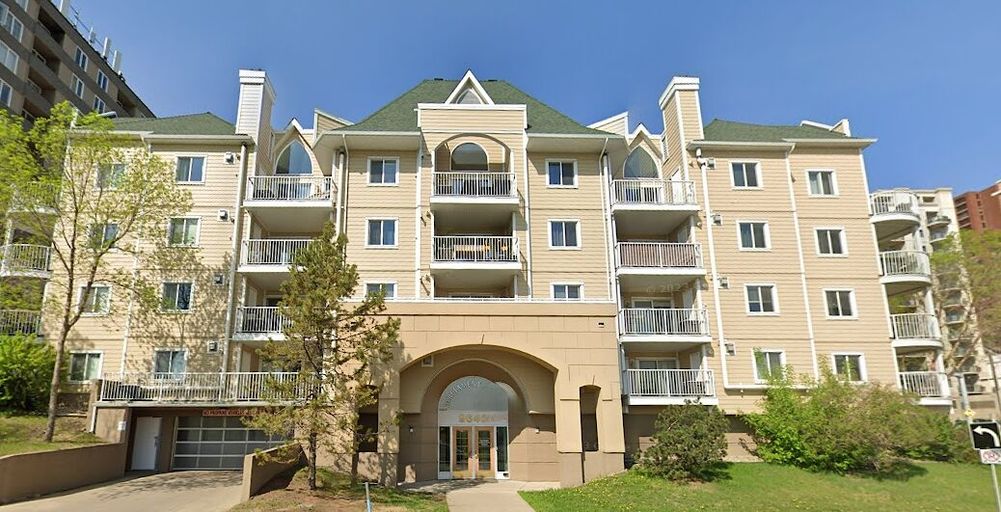 Photo of Top Floor Condo w/Loft Steps from Downtown, the Legislature and River Valley Property Image