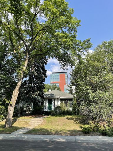 Photo of Cozy house - walking distance to the UofA! Property Image