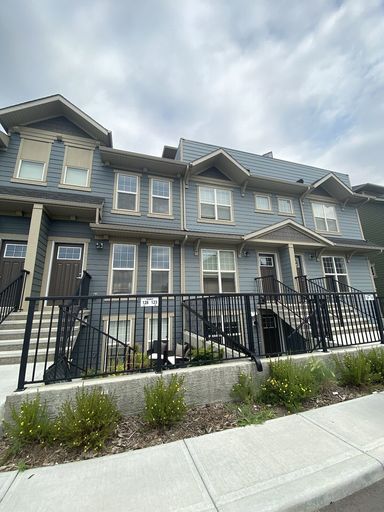 Photo of Modern 1 Bedroom Townhouse Garden Unit Property Image