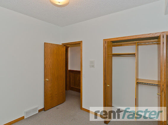 Photo of 2 bedrooms basement suite Property Image
