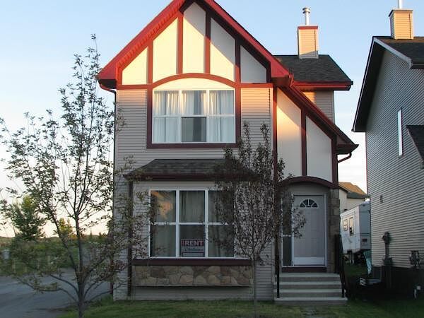 Photo of Beautiful corner 3 bed room house close to schools and all amenities Property Image