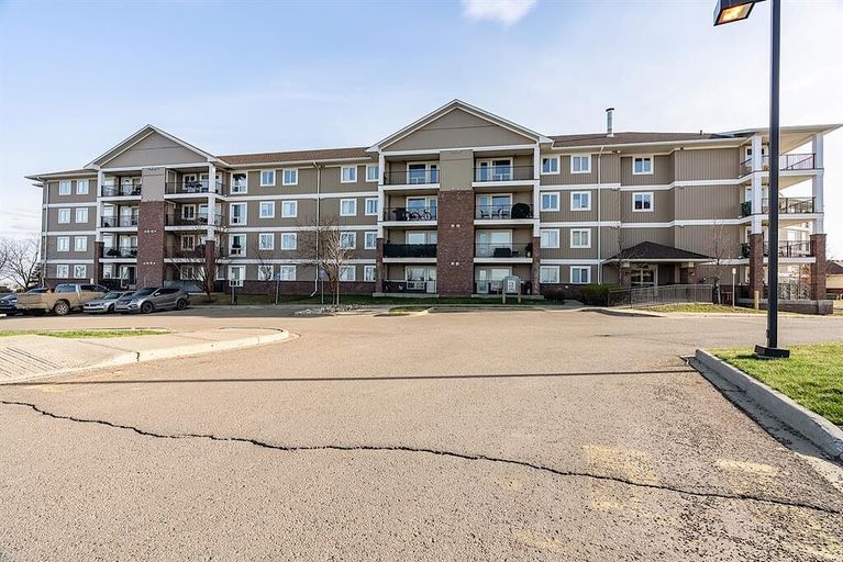 Photo of HOTEL READY! RENOVATED 2 BEDROOM CONDO IN EAGLE RIDGE FORT MCMURRAY! Property Image