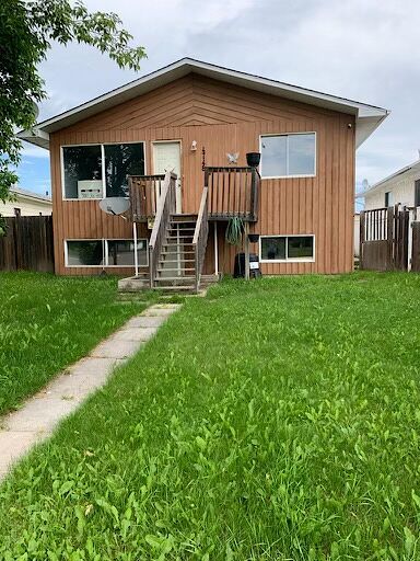Photo of 3 Bedroom 1 Bath Top Floor Duplex for rent Property Image