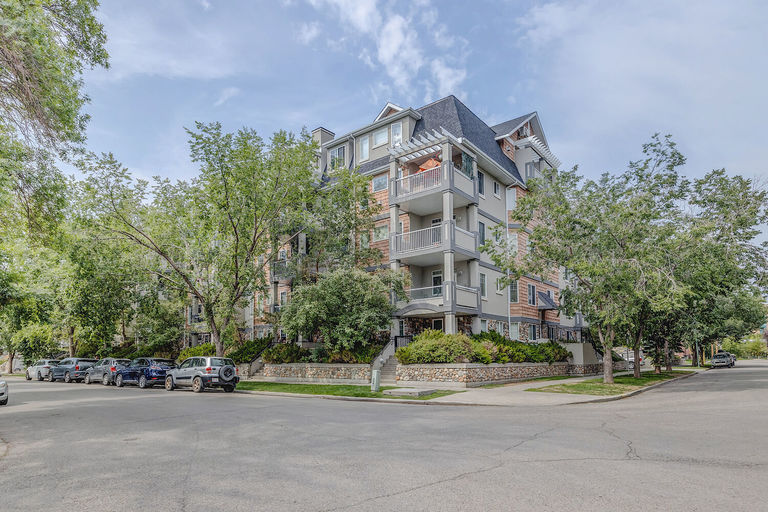 Photo of Spacious 2 bed/2 bath condo with 1,390 sf of luxurious furnished living space Property Image
