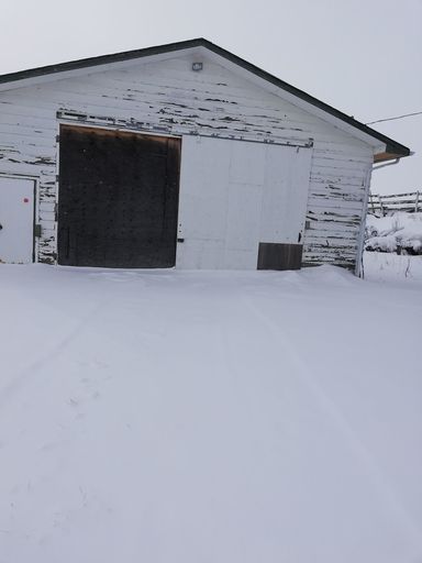 Photo of APPOX 1800 SQ FT HEATED SHOP IN BALZAC NEAR CROSS iron MILLS MALL . Property Image