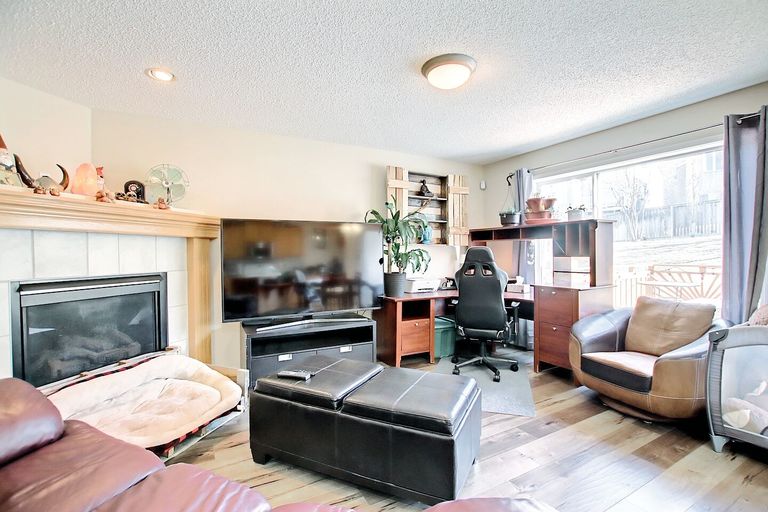 Photo of Quiet & Convinient Cul du Sac Location Property Image