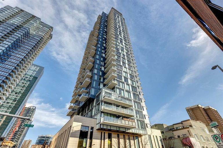 Photo of Fully Furnished High-rise condo in Calgary Property Image