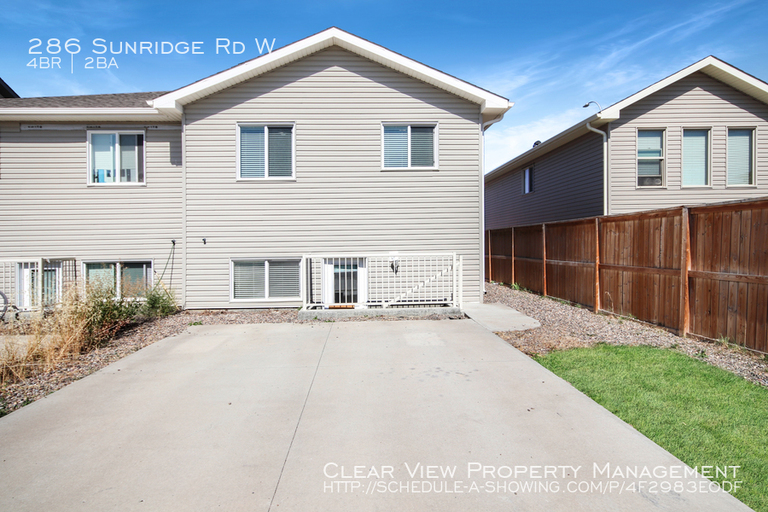Photo of 286 Sunridge Rd W Property Image