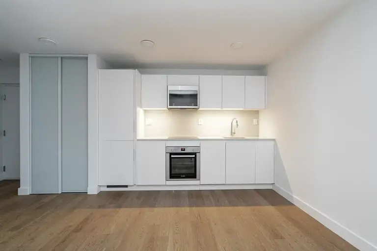 Photo of 110 Oriole Parkway Property Image