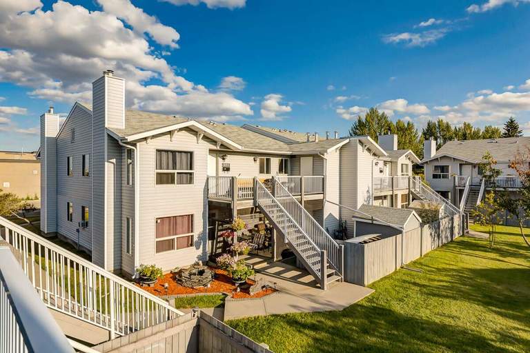 Photo of Huntington Court Coachhomes Property Image