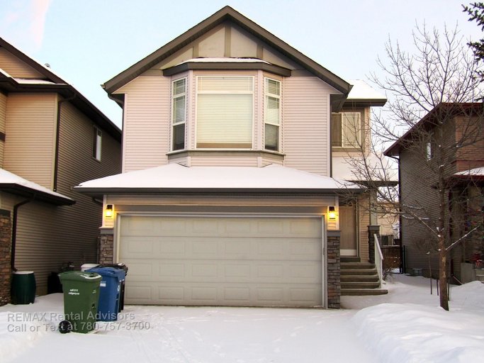 Photo of 32 Cougarstone Common Southwest Property Image