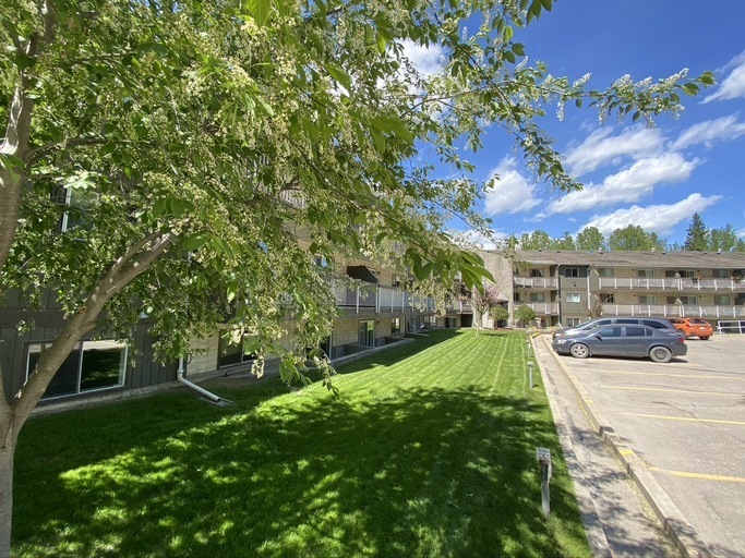 Photo of Make it a December to Remember SAVE $200 PER Month for the ENTIRE Length of UR Lease, ENDS Dec 15th - HINTON'S BEST! Property Image