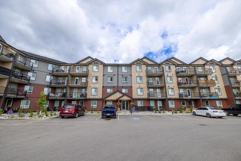 Photo of Fourwinds Crossing Property Image