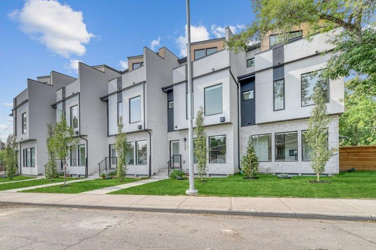 Photo of Beautiful 3 Bedroom Townhomes in Renfrew! Property Image