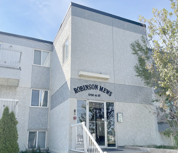 Photo of Robinson Mews Property Image