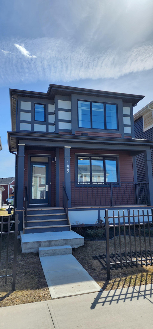 Photo of Beautiful modern 3 bed 2.5 bath house*Double detached Garage*Tons of storage* Property Image